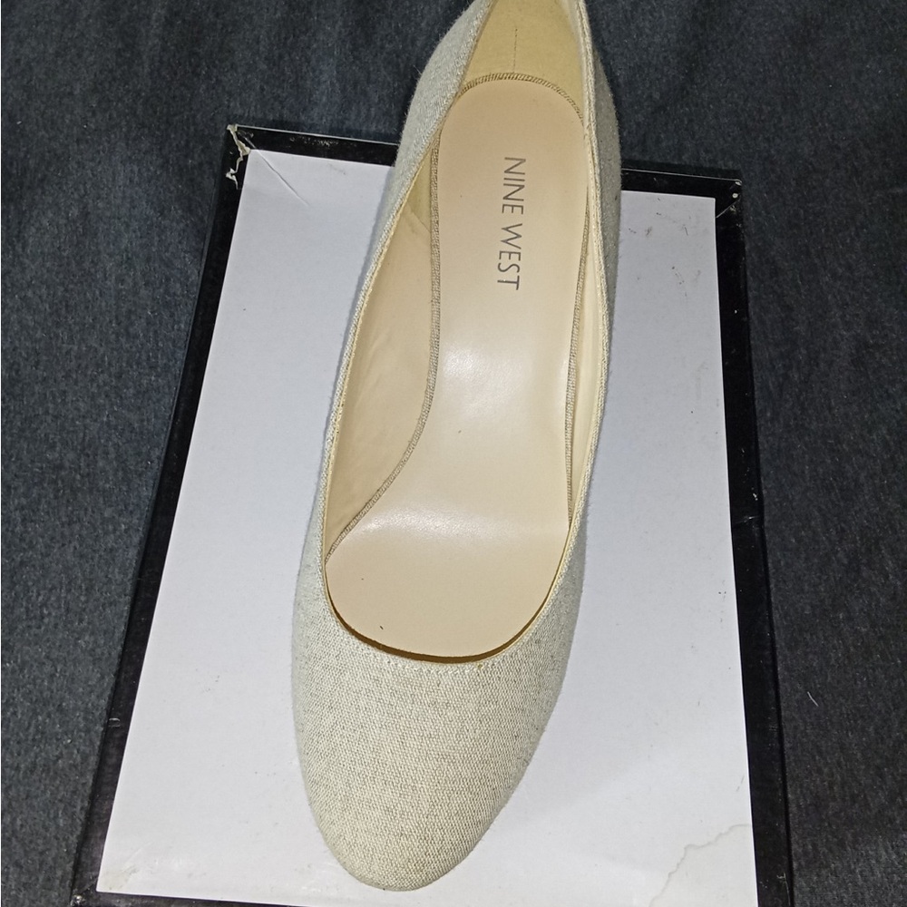Nine West Cream Heels Elegant Suede